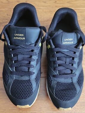 Under Armour UA Jogger Black Sneakers with Gold Accents Size 8.5